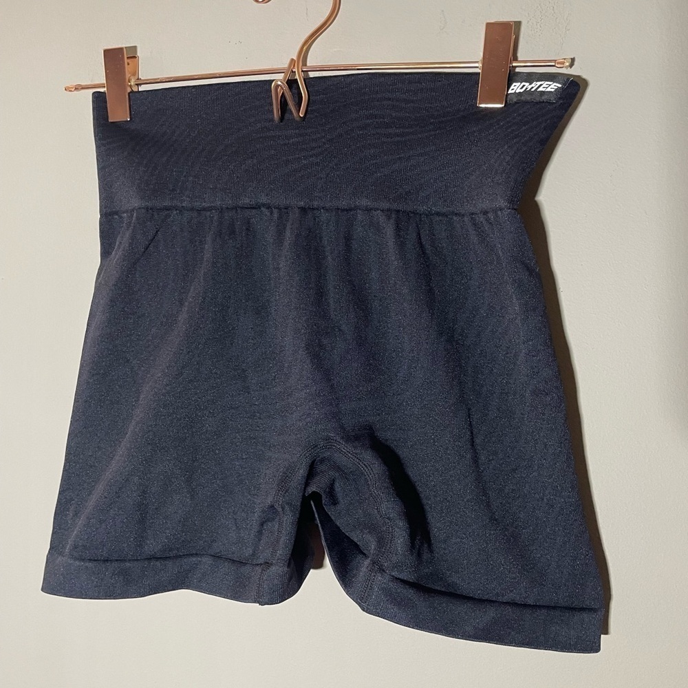 Bo+Tee Women's Black Biker Shorts Size S